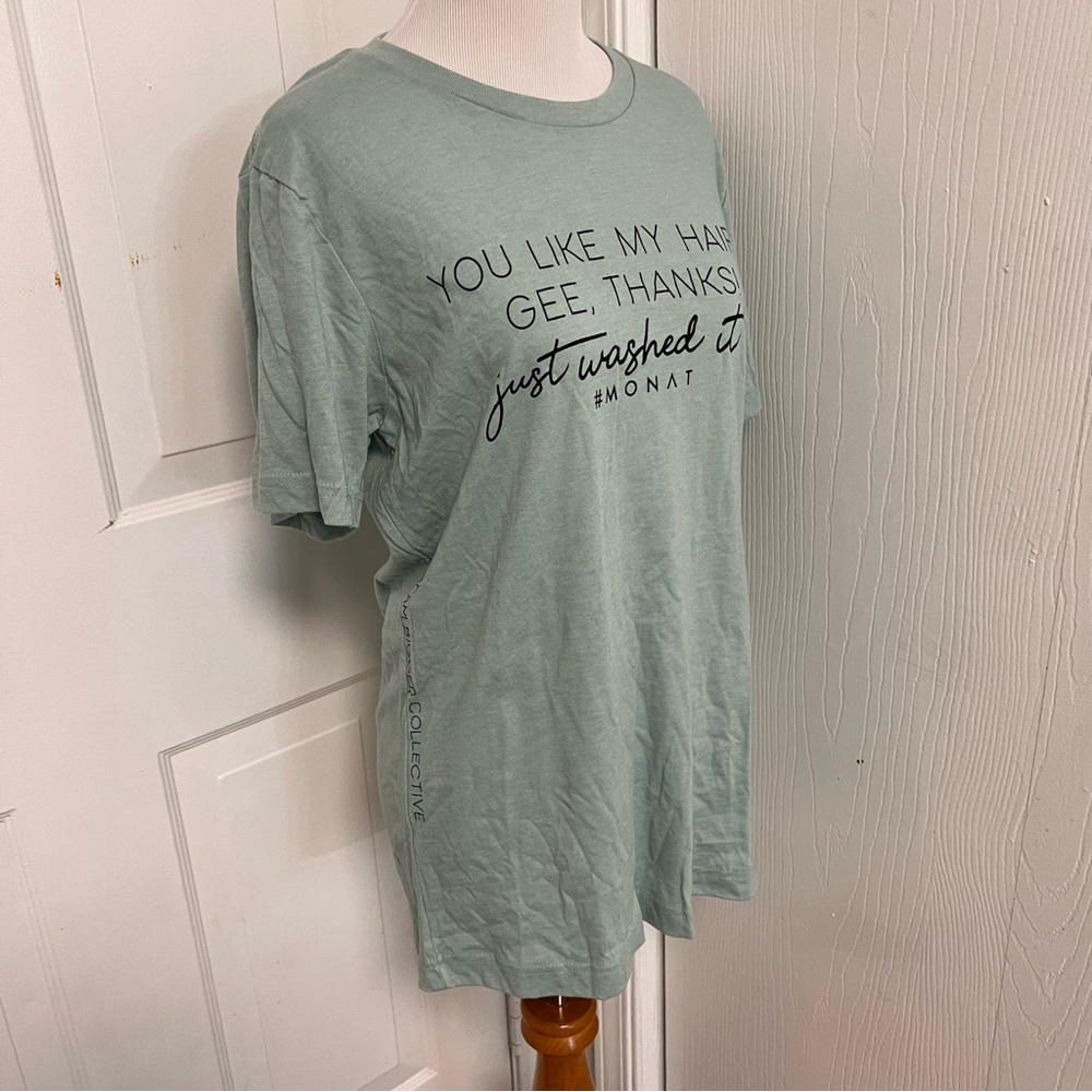 Monat Tee Shirt B2 - Picture 2 of 6